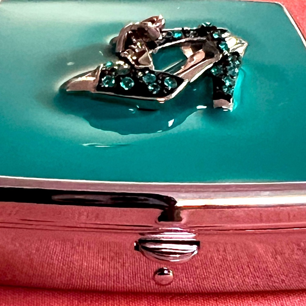 Decorative Pill Case/Box - Picture 4 of 11